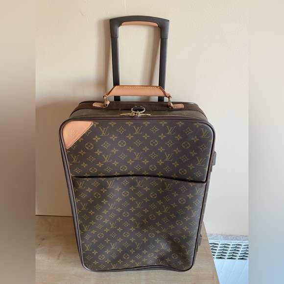 Authentic Louis Vuitton pegase monogram 55 carry on suitcase - Picture 1 of 9
